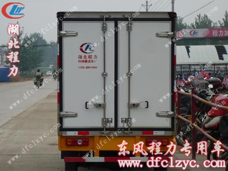 福田馭鈴冷藏車(chē)廂體尾部