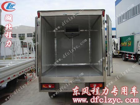 湖北程力冷藏車(chē)廂體內(nèi)部
