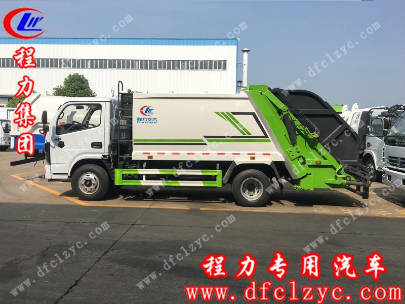 程力專用汽車股份有限公司生產(chǎn)的國六東風小多利卡壓縮垃圾車