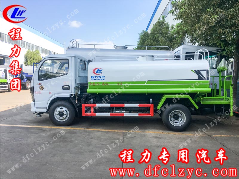 程力集團(tuán)國(guó)六東風(fēng)多利卡5方灑水車