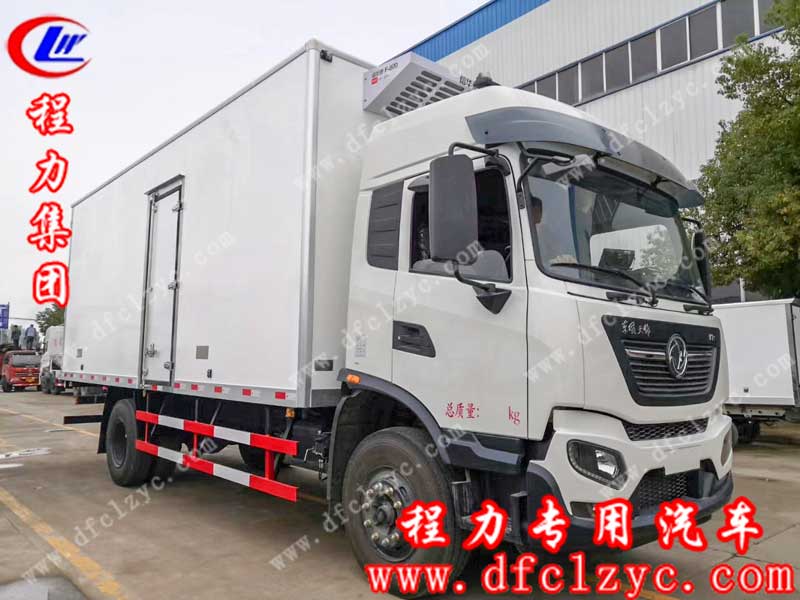 湖北程力專用汽車有限公司生產的東風天錦KR高頂雙臥冷藏車