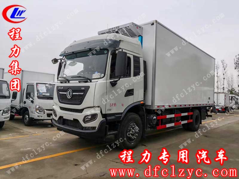 程力專用汽車股份有限公司生產的東風天錦高頂雙臥冷藏車